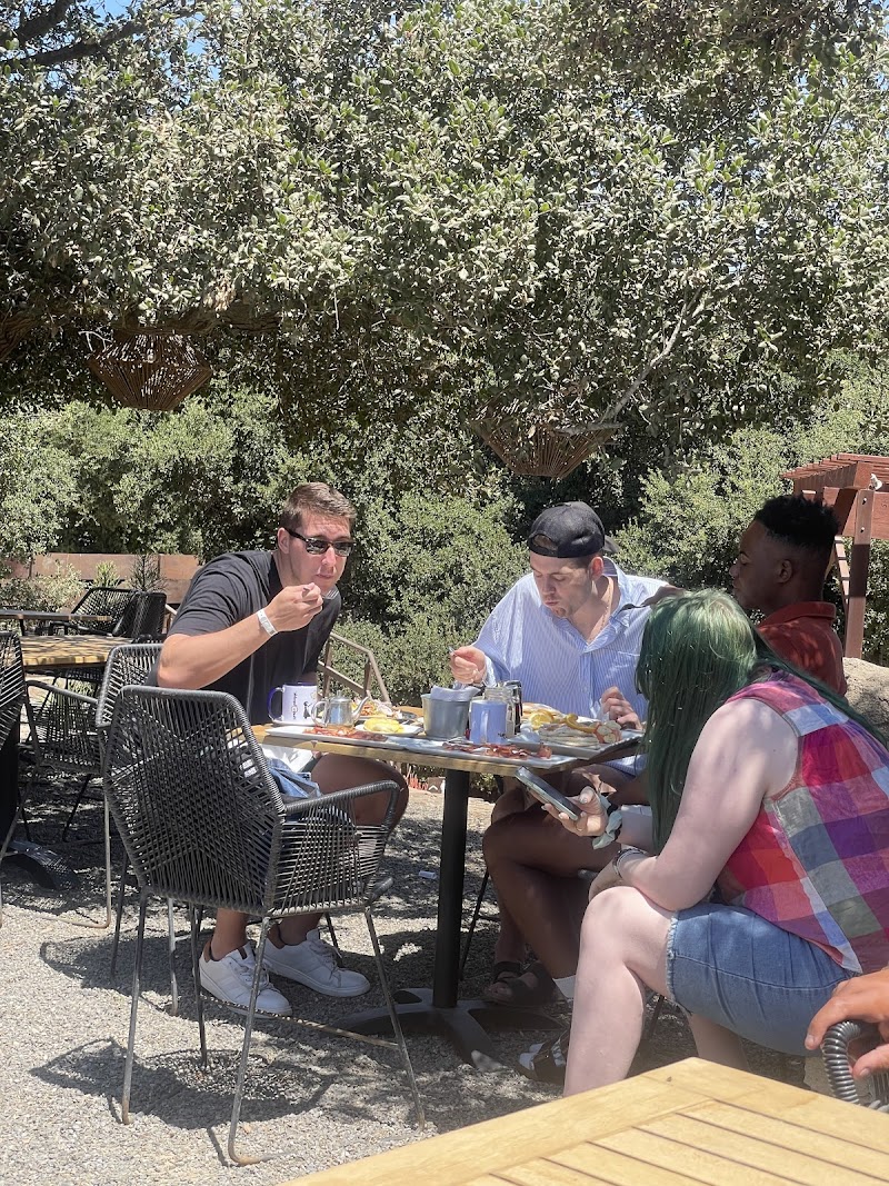 Huevo Republic Restaurant