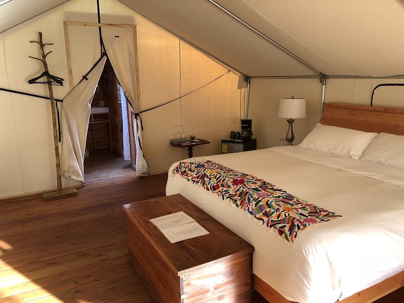 Cuatro Cuatros Glamping photo 2
