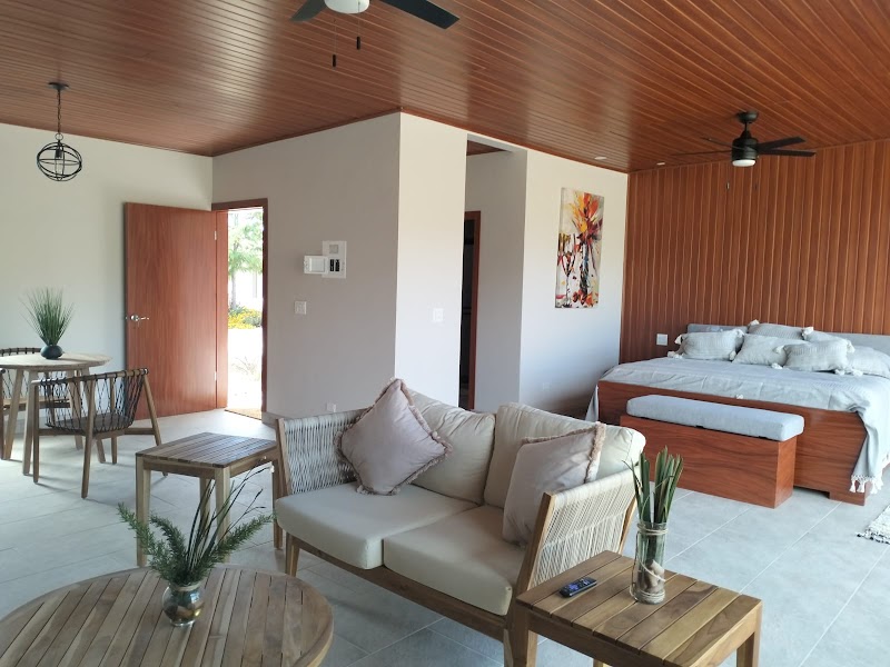 QUINTA LORAME photo 3
