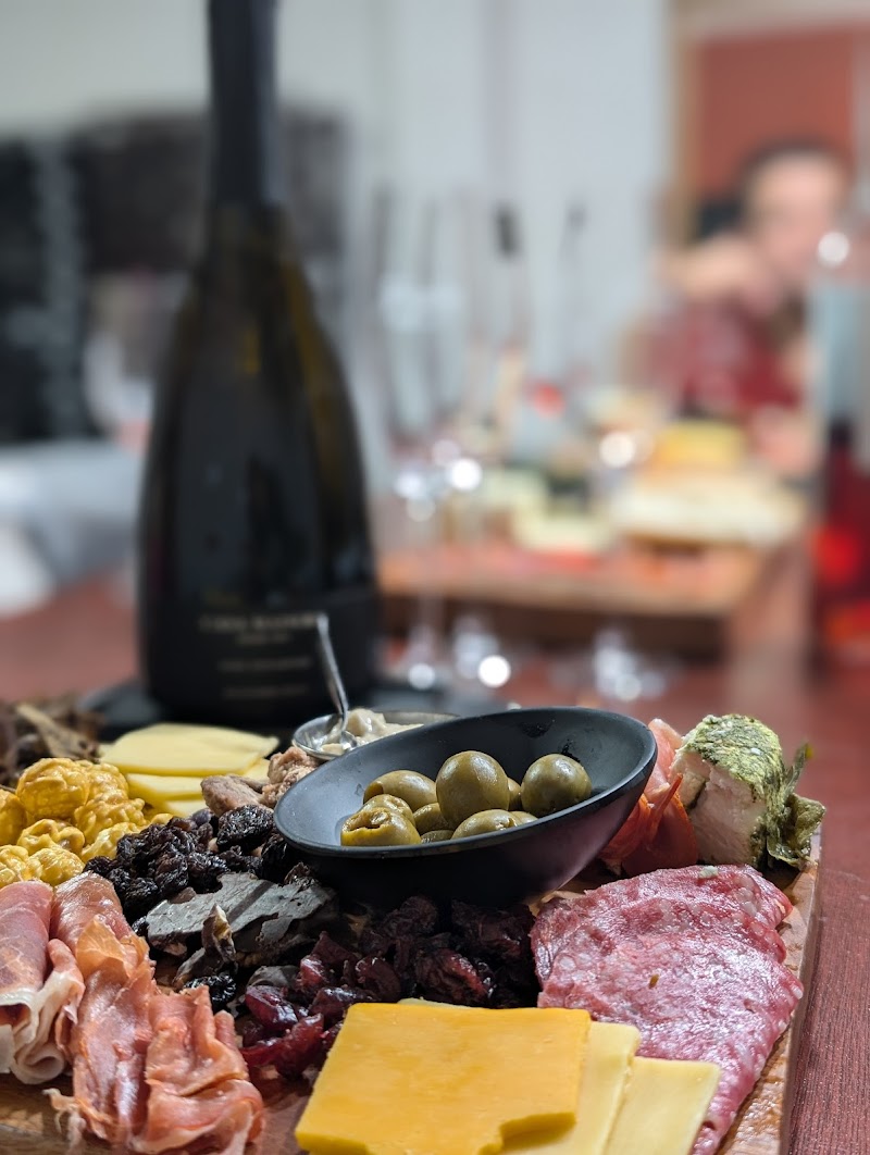 Licorama tasting room photo 2