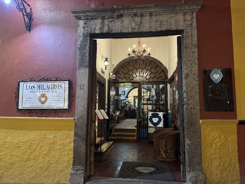 Los Milagros photo 1